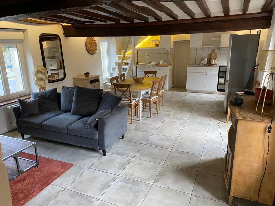 Maison De Charme 4 Chambres Les Moutiers-en-Cinglais Exteriör bild